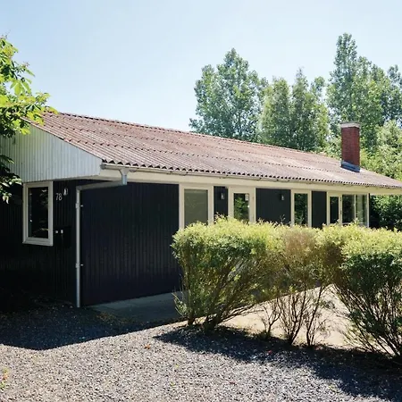 Three-bedroom Holiday In 別荘 Hemmet